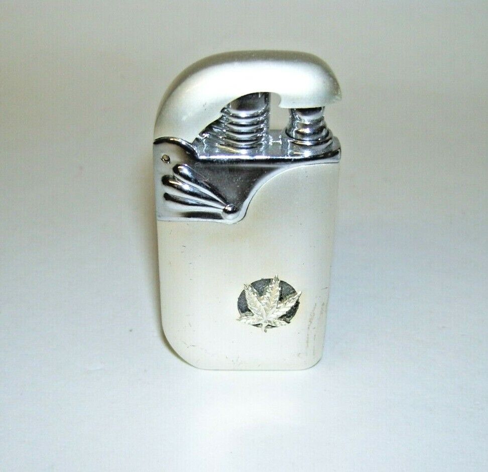 Eagle Cigarette Lighter Silver With Maple Leaf Design