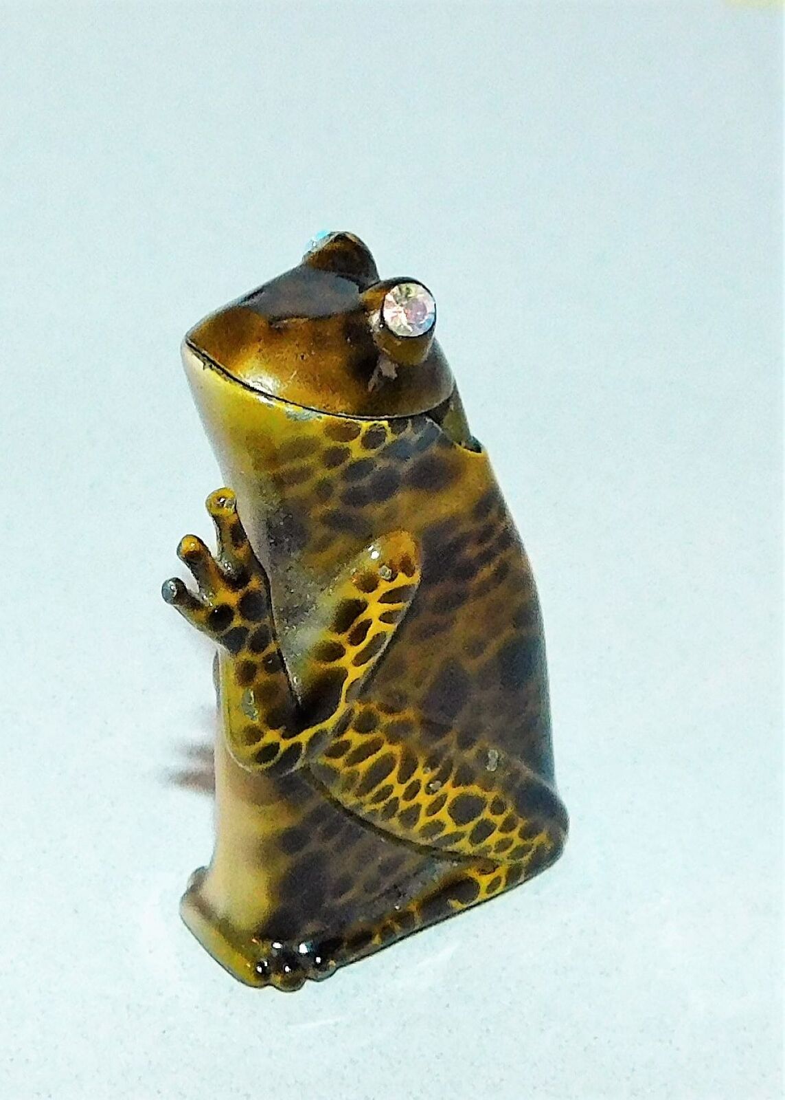Frog With Rhinestone Eyes Butane Cigarette Lighter Japan