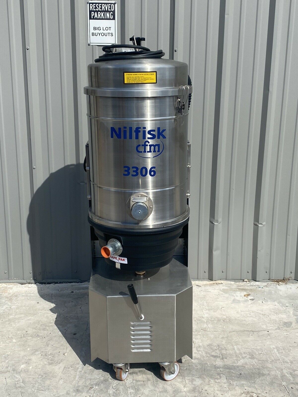 Nilfisk Cfm 3306 Stainless Steel Industrial Dry Vacuum 12.6-gallon 48l, 208v
