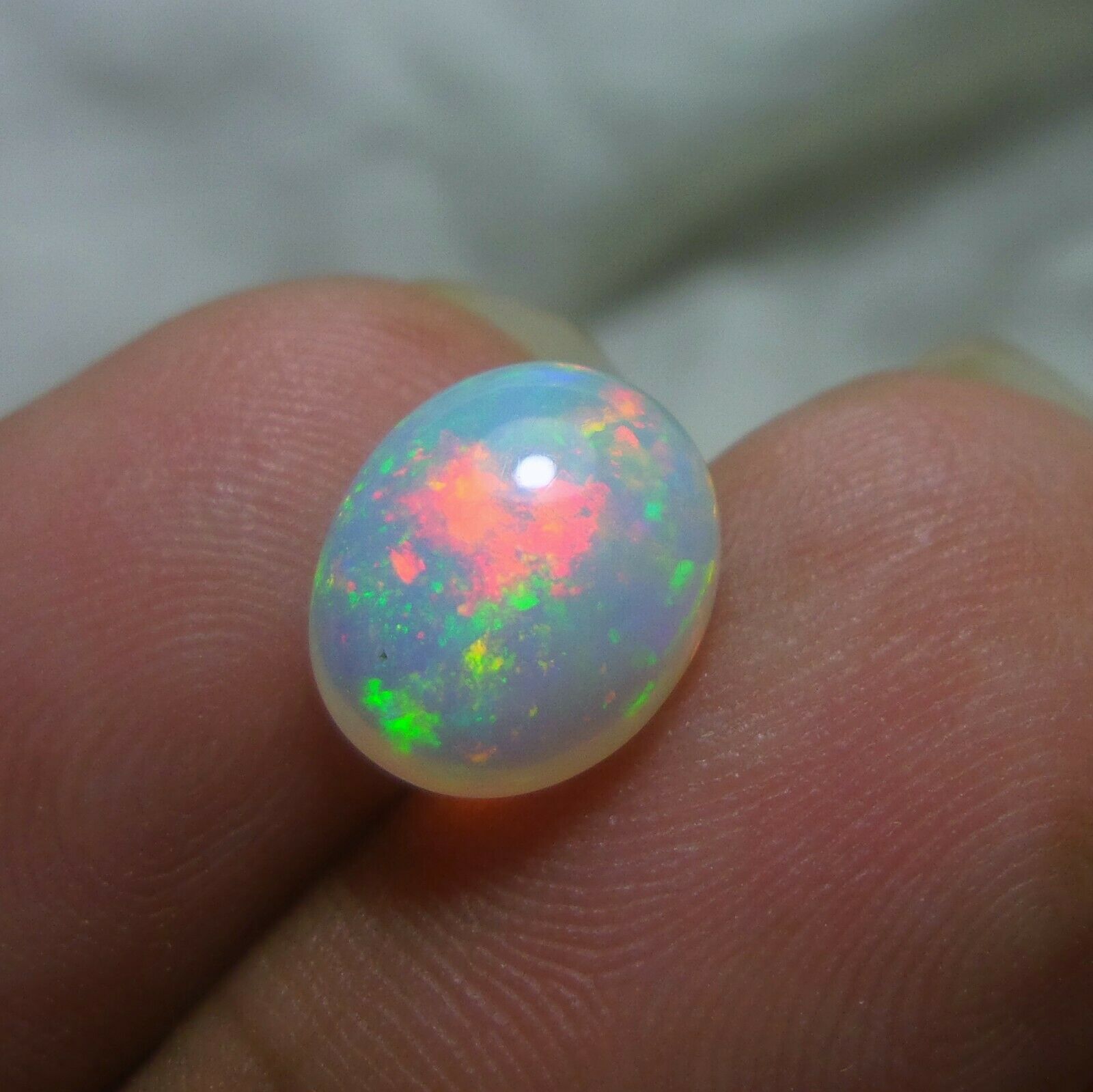 2.6 Ct 11.2x9.1 Mm Natural White Base Rainbow Fire Welo Opal Oval Cabochon