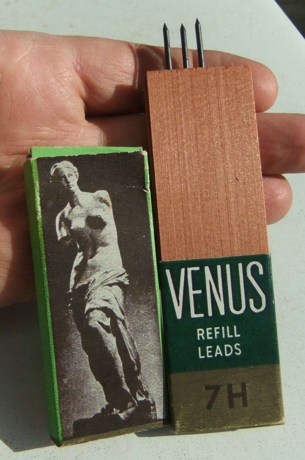 Vntg Pack Of Venus Refill Leads 7h In Cedar Box With Cardboard Sleeve 3 Unused