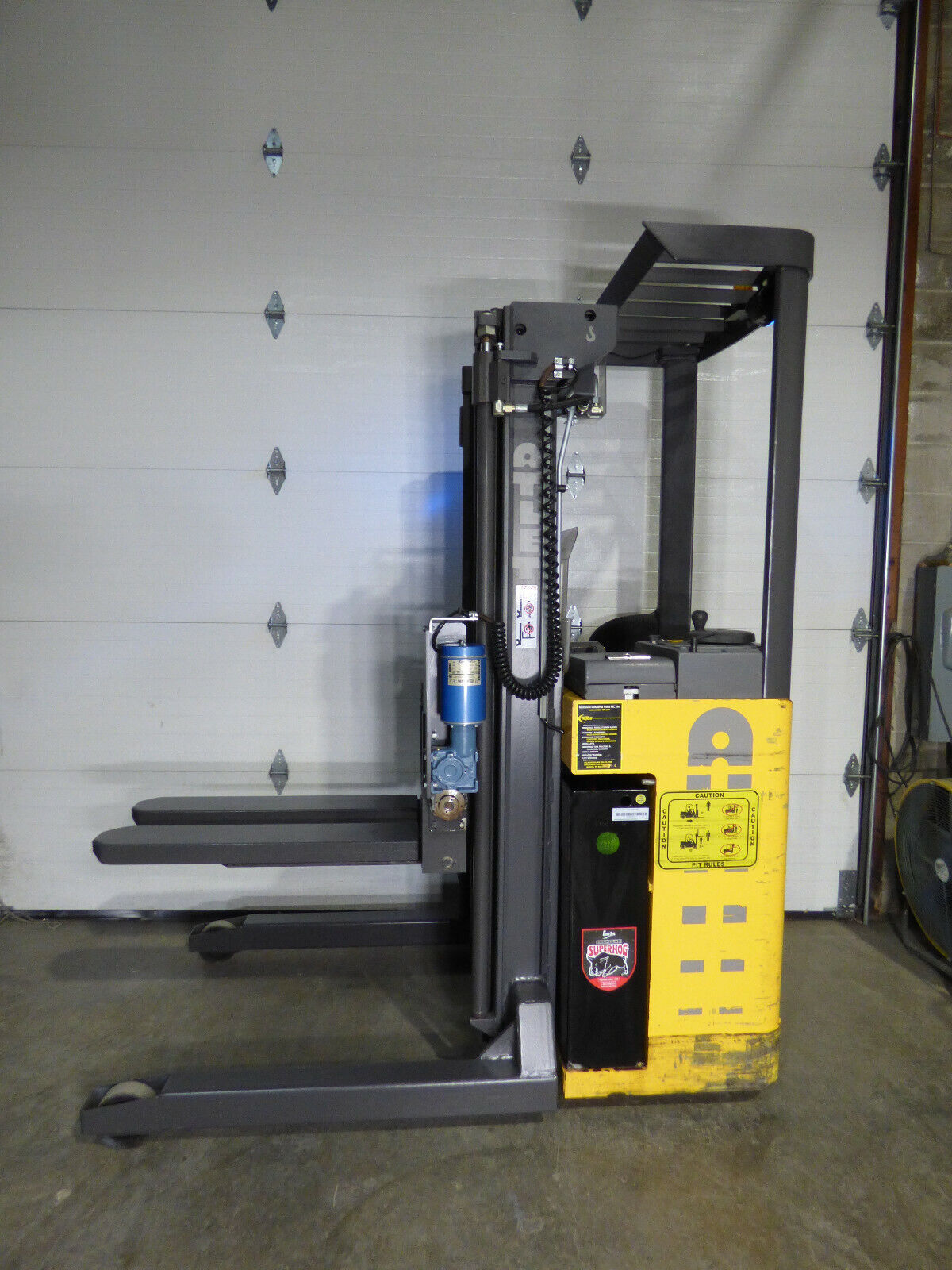 2006 Atlet Ergo Straddle Reach Truck 2356 Hrs 2200lbs Nice
