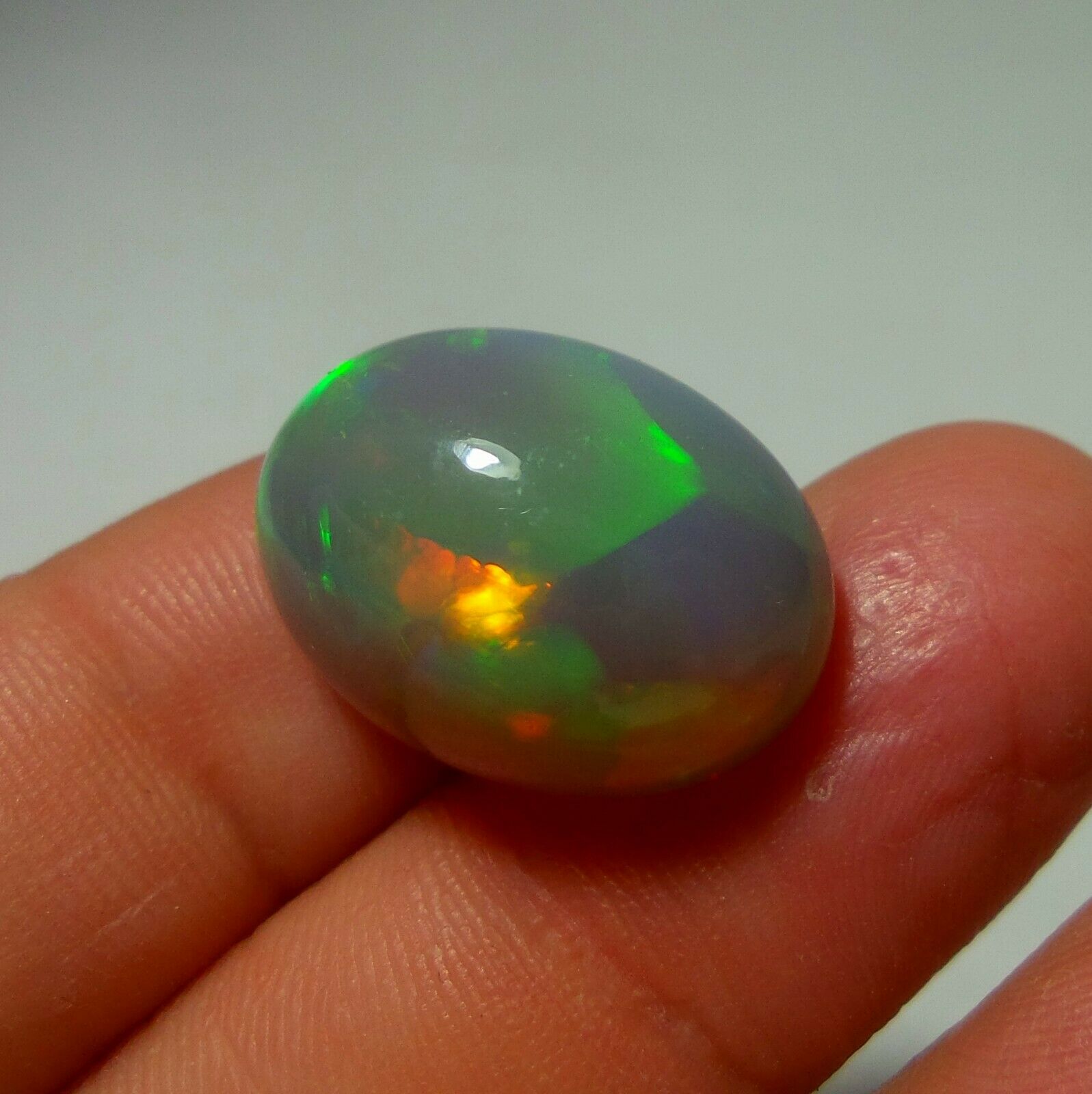 12.3 Ct 19.4x14.3 Mm Natural Aaa Gray Base Rainbow Fire Welo Opal Oval Cabochon